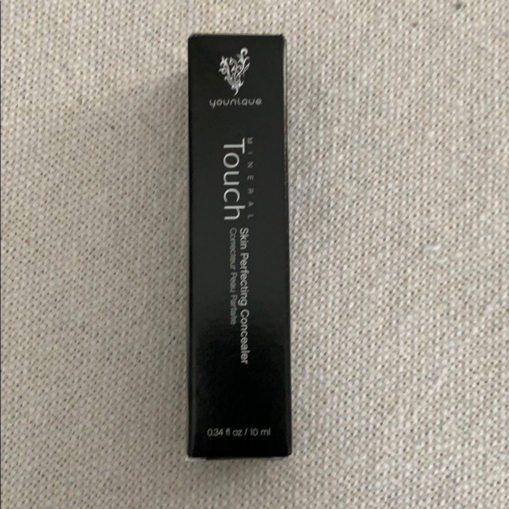 Younique Concealer